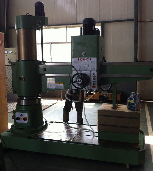 滕州博創(chuàng)數(shù)控機(jī)床廠 專(zhuān)業(yè)提供Z3063液壓搖臂鉆床，廠家直銷(xiāo)，價(jià)格實(shí)惠